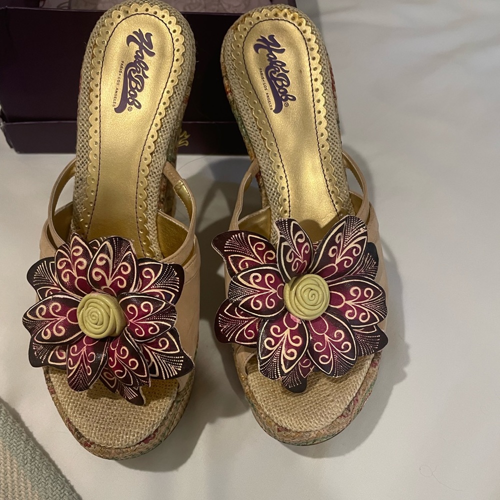 Hale Bob platform wedge with flower